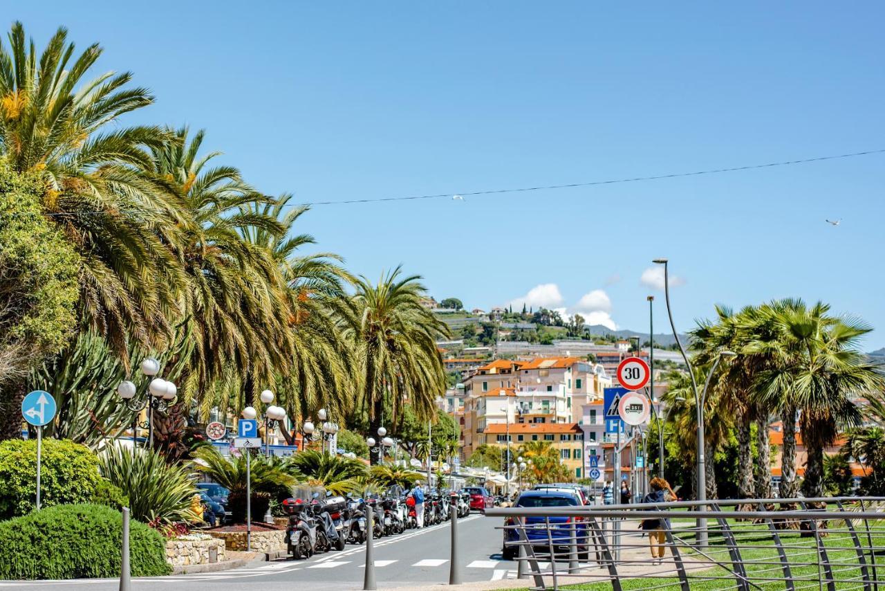 Beach Apartment In The Center Sanremo Eksteriør bilde